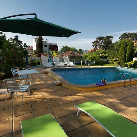2bd With Pool, Bbq & Playground *